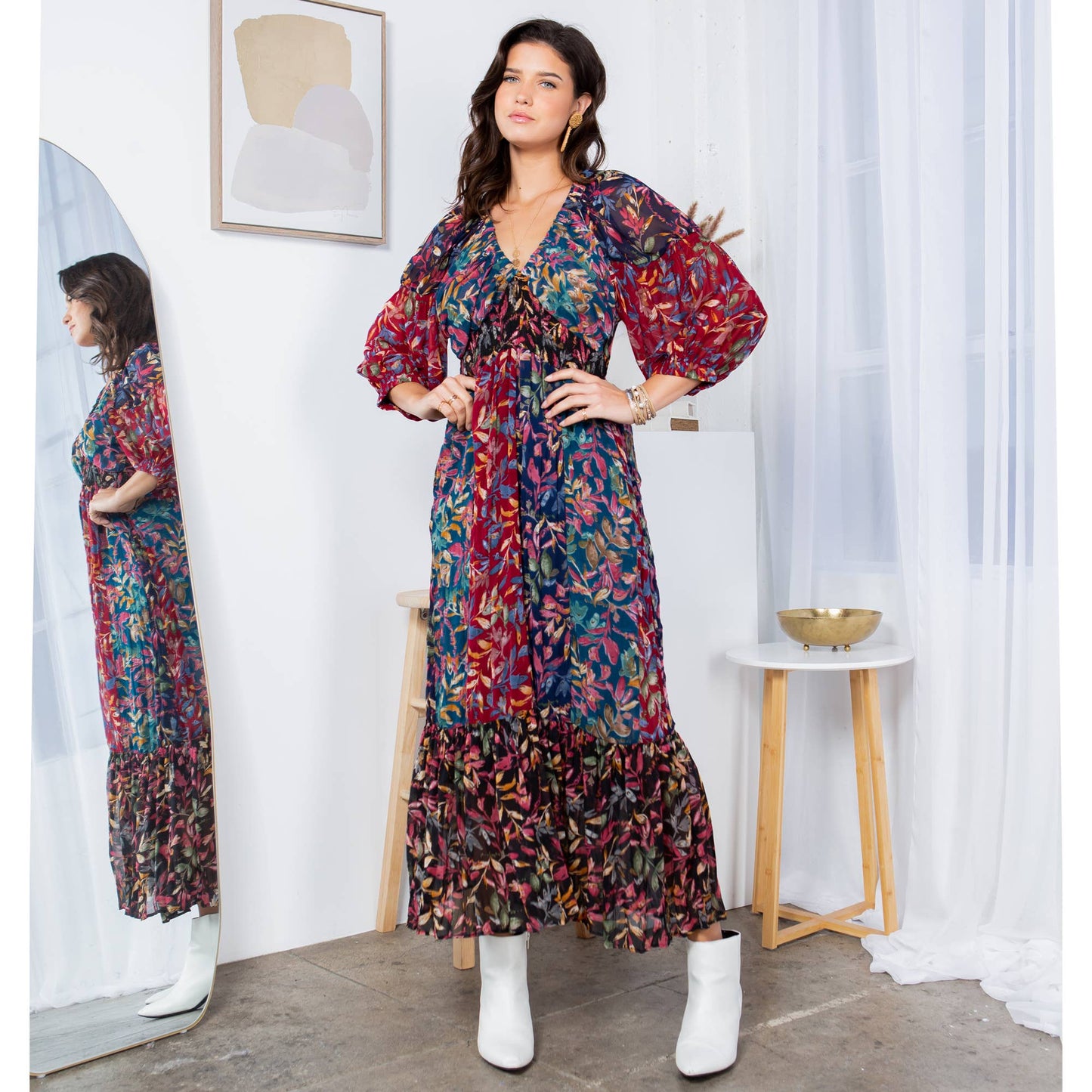 Boho Patchwork: Mid-Length Dress with Elasticated V-Neck